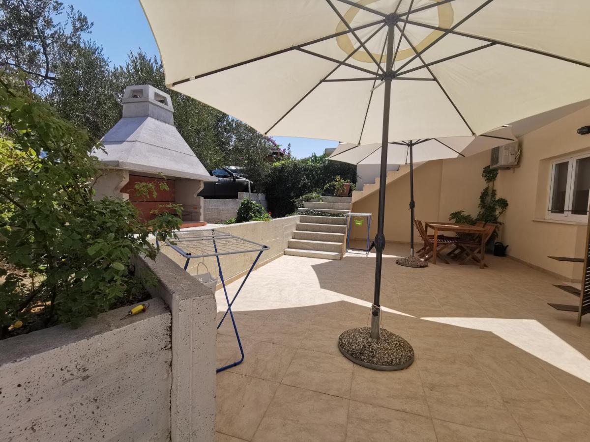 Apartmani Kronjac Milna  Esterno foto