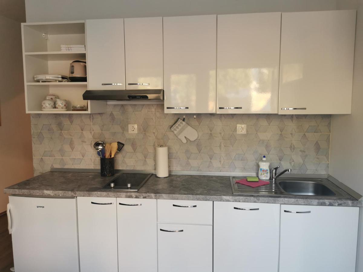 Apartmani Kronjac Milna  Esterno foto