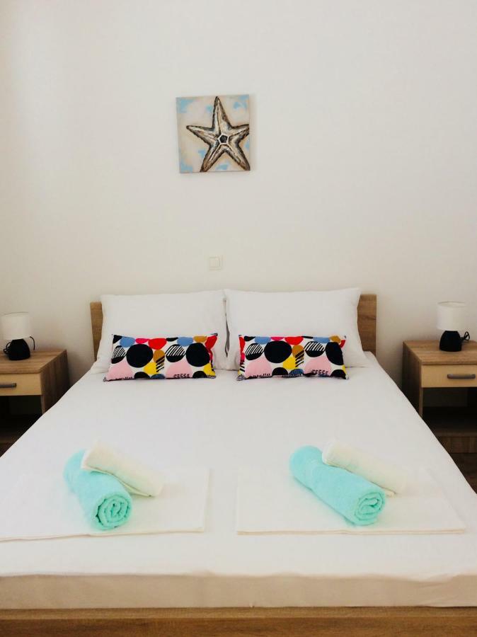 Apartmani Kronjac Milna  Esterno foto
